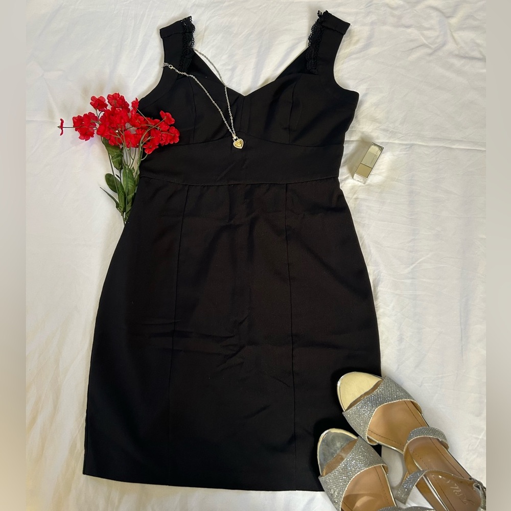 Forever 21 Women’s All Black Mini Dress